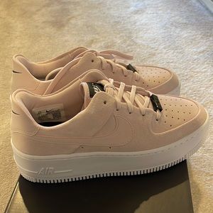 Nike Air Force 1 sage low